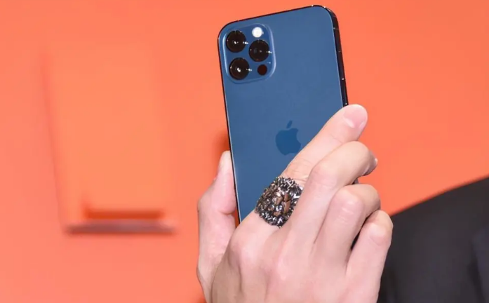 特克斯苹果手机维修分享iPhone12系列重启方法教程 